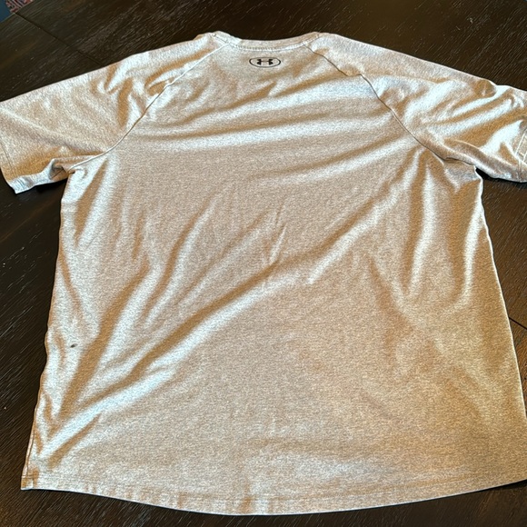Under Armour Shirt - Picture 3 of 3
